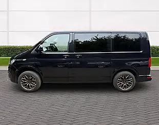 Used 2021 Volkswagen Transporter Se Black - Interior and Exterior details 9