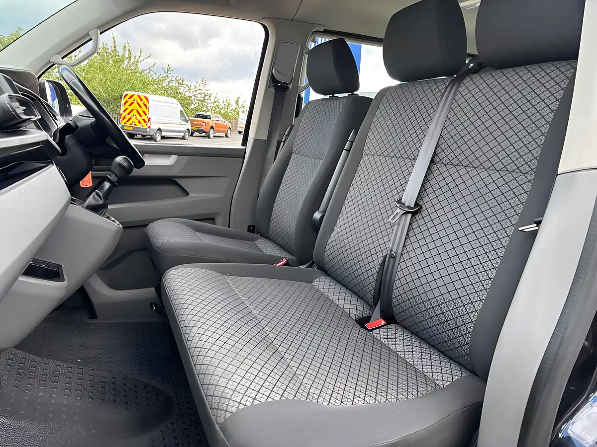 Used 2021 Volkswagen Transporter Shuttle S Black - Interior and Exterior details 14
