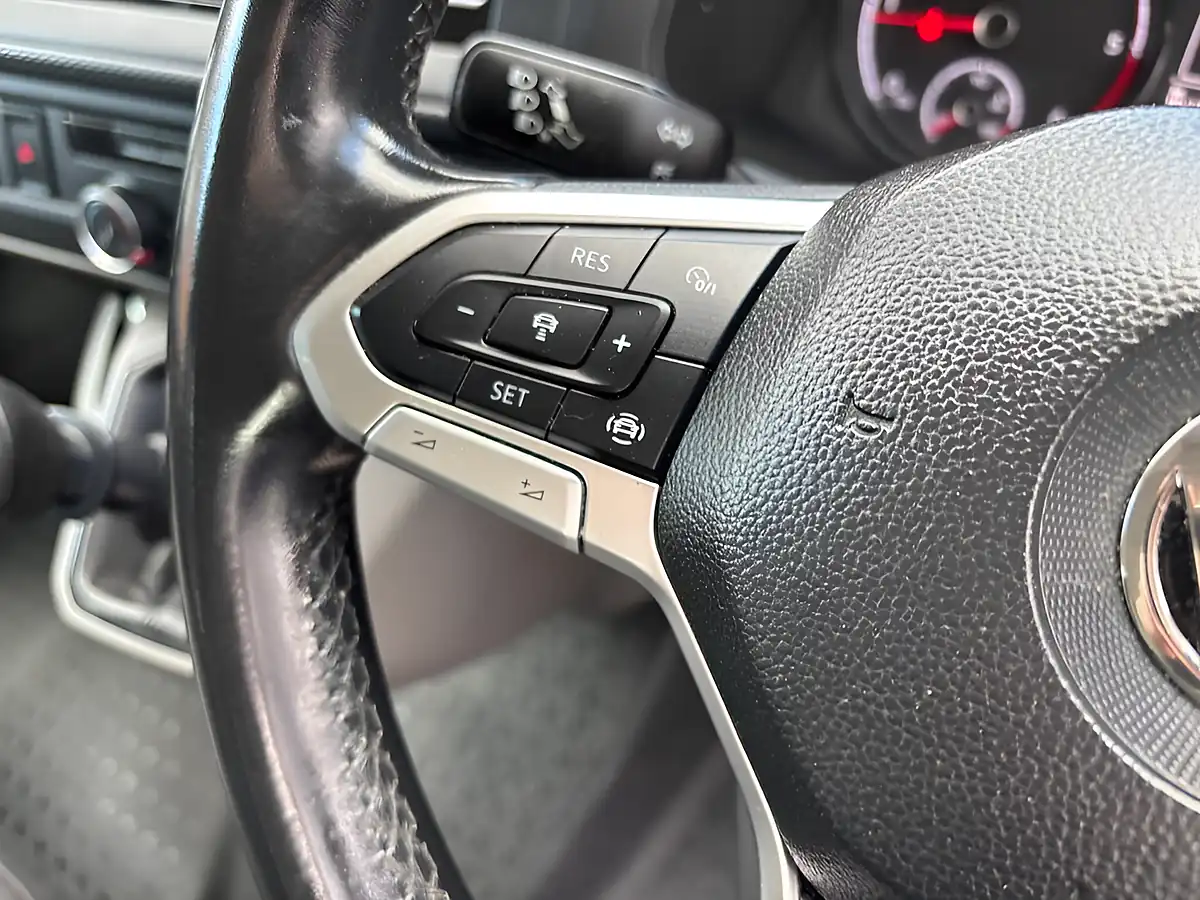 Used 2021 Volkswagen Transporter Shuttle S Black - Interior and Exterior details 15