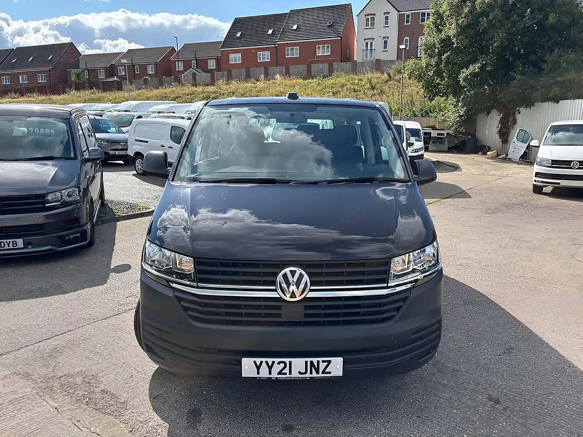 Used 2021 Volkswagen Transporter Shuttle S Black - Interior and Exterior details 4