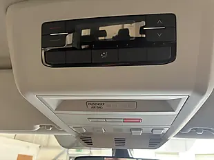 Used 2021 Volkswagen Transporter Shuttle Se Blue - Interior and Exterior details 19