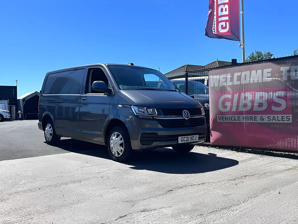 Used 2021 Volkswagen Transporter Startline Grey - Front View