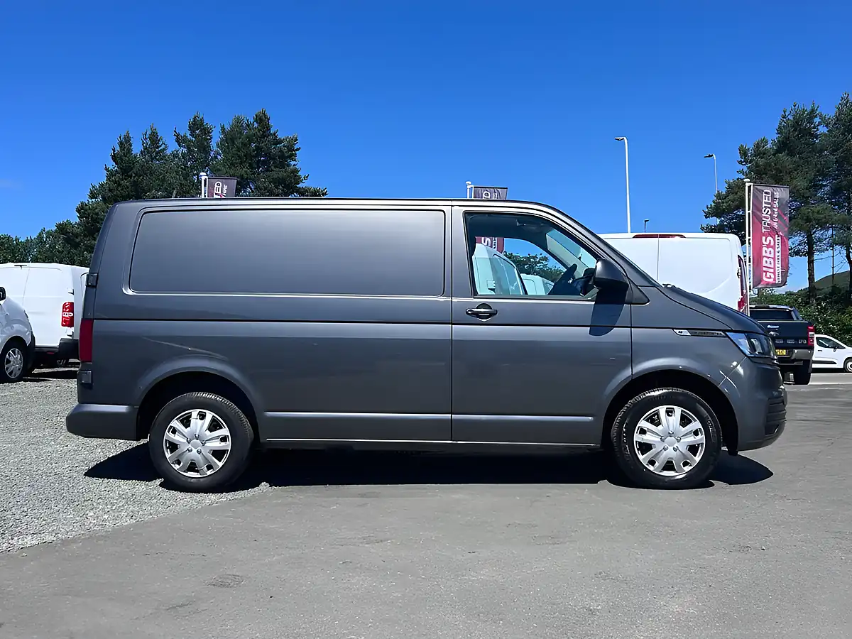 Used 2021 Volkswagen Transporter Startline Grey - Interior and Exterior details 2