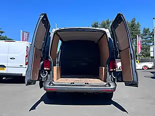 Used 2021 Volkswagen Transporter Startline Grey - Interior and Exterior details 5