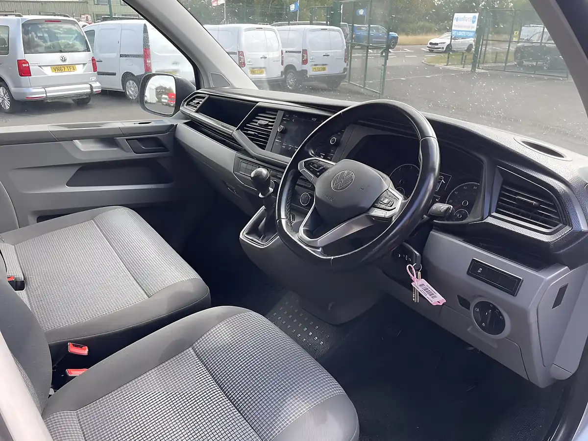 Used 2021 Volkswagen Transporter Startline Silver - Interior and Exterior details 4