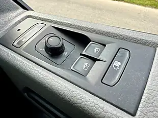 Used 2021 Volkswagen Transporter Startline Silver - Interior and Exterior details 17