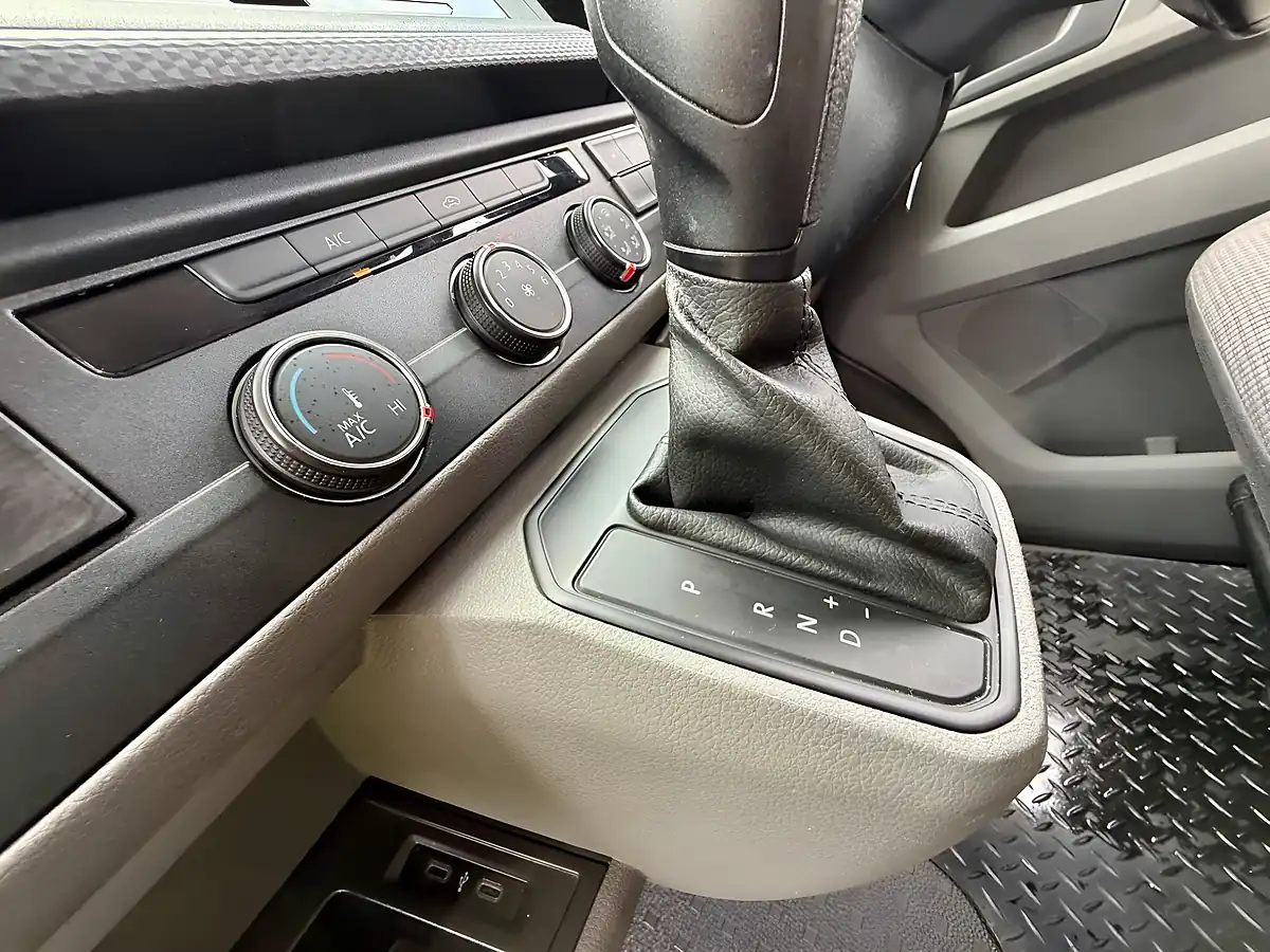 Used 2021 Volkswagen Transporter Startline Silver - Interior and Exterior details 19