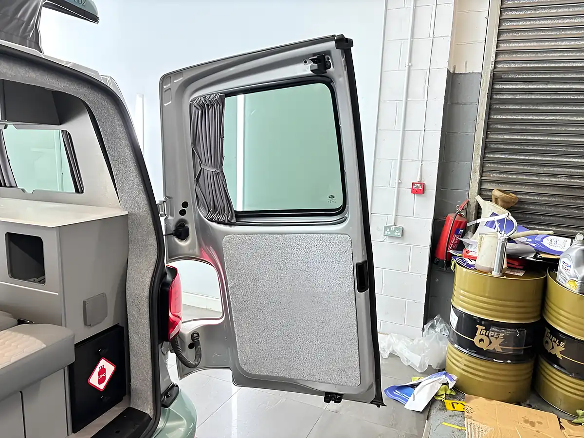 Used 2021 Volkswagen Transporter Startline Silver - Interior and Exterior details 18