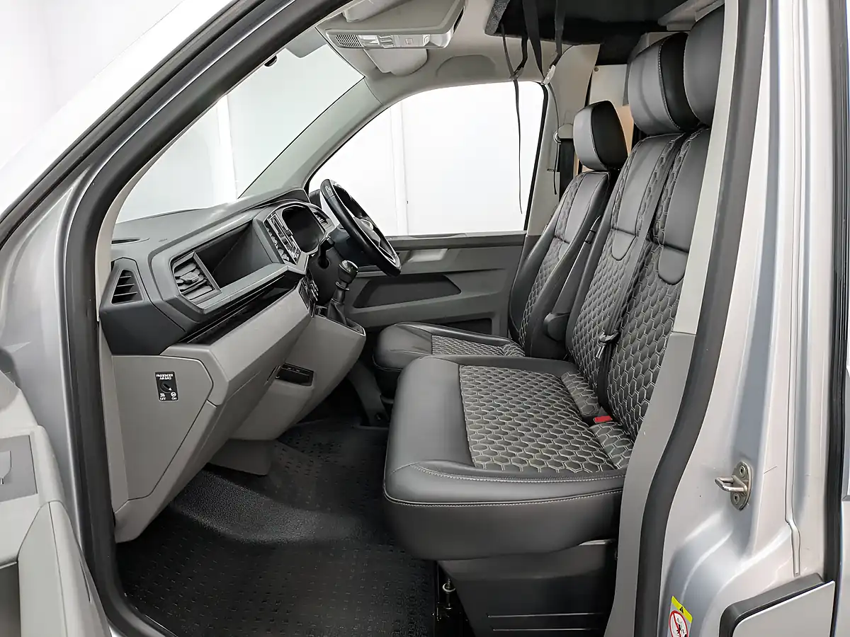 Used 2021 Volkswagen Transporter Startline Silver - Interior and Exterior details 11