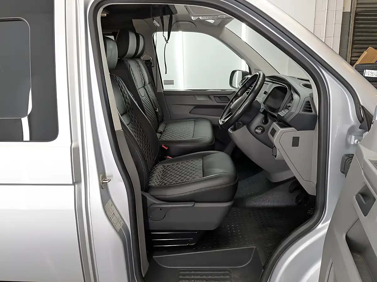 Used 2021 Volkswagen Transporter Startline Silver - Interior and Exterior details 17