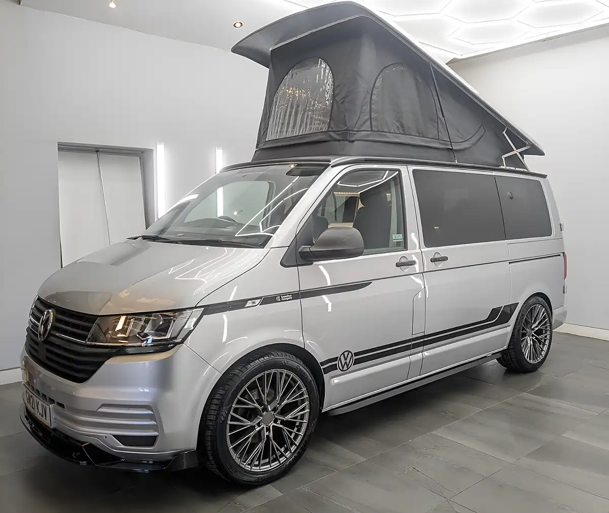 Used 2021 Volkswagen Transporter Startline Silver - Interior and Exterior details 5