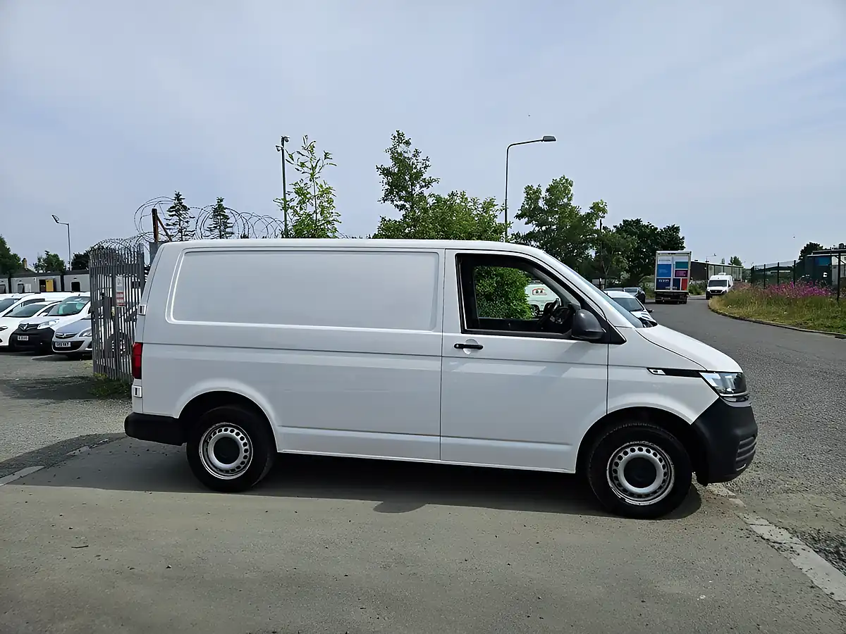 Used 2021 Volkswagen Transporter Startline White - Interior and Exterior details 2