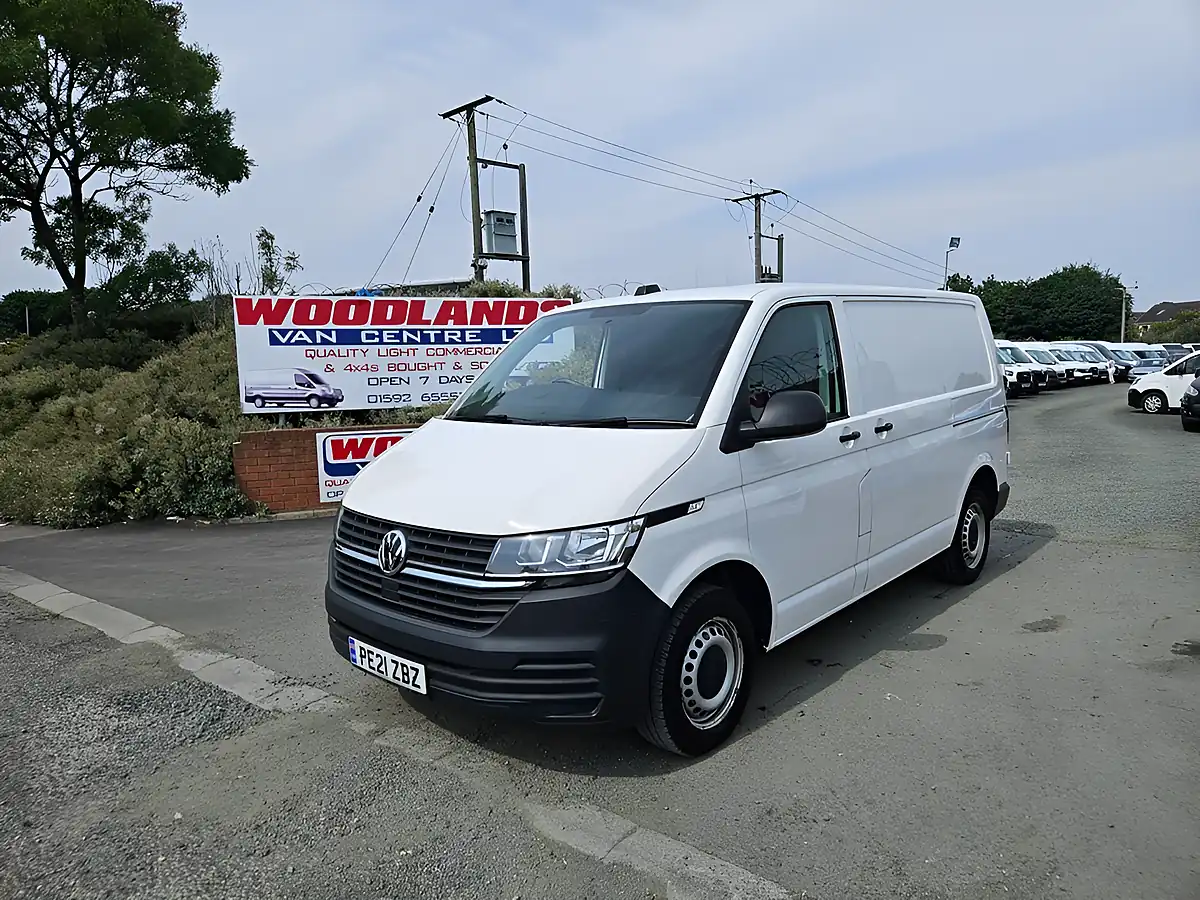 Used 2021 Volkswagen Transporter Startline White - Interior and Exterior details 4