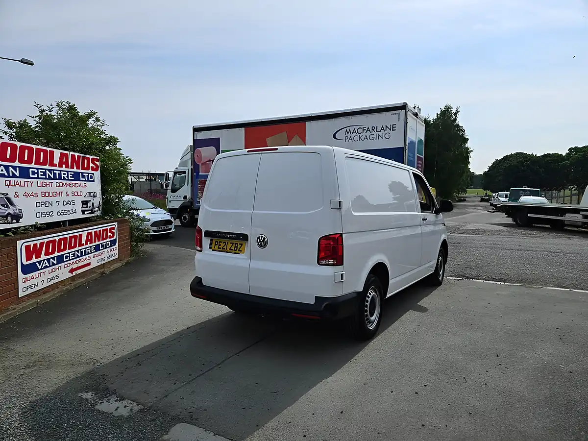 Used 2021 Volkswagen Transporter Startline White - Interior and Exterior details 8