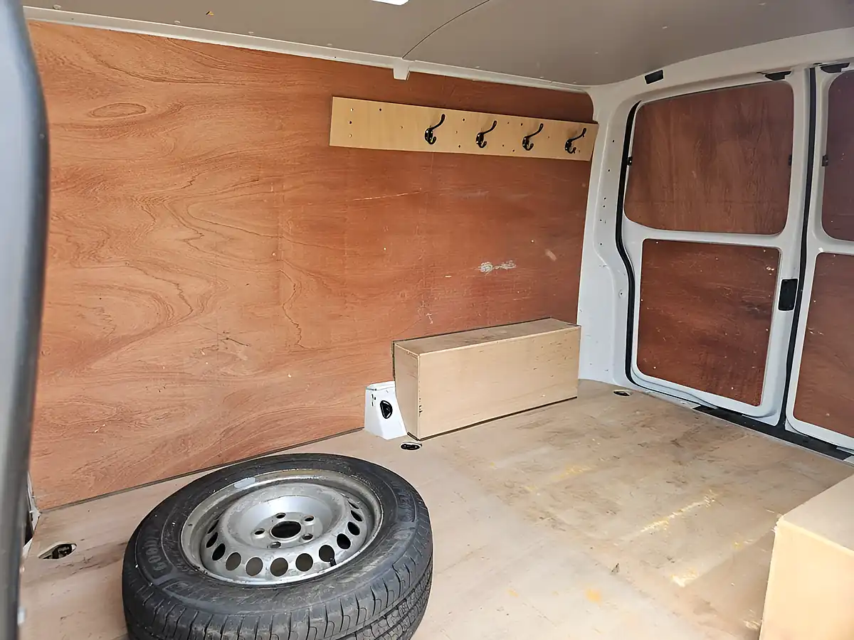 Used 2021 Volkswagen Transporter Startline White - Interior and Exterior details 9