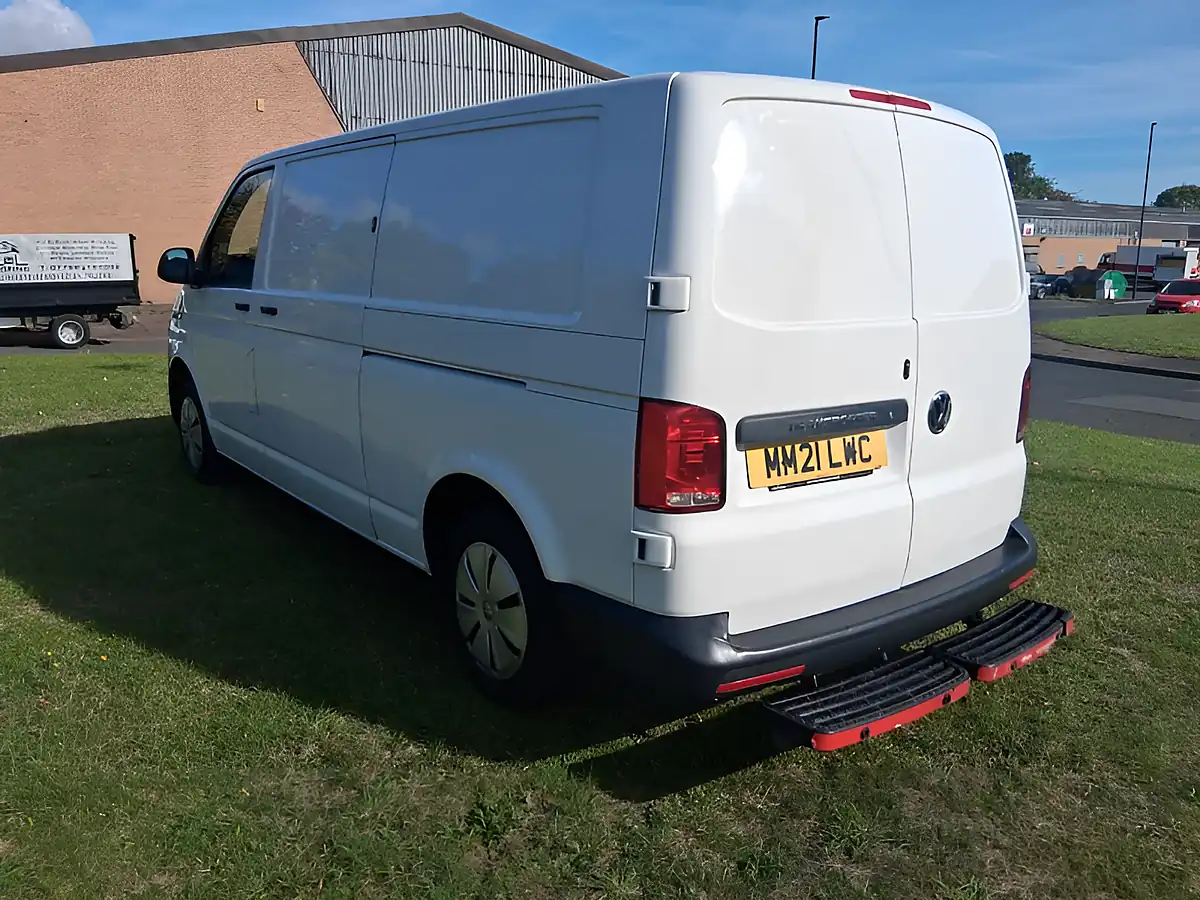 Used 2021 Volkswagen Transporter Startline White - Interior and Exterior details 3