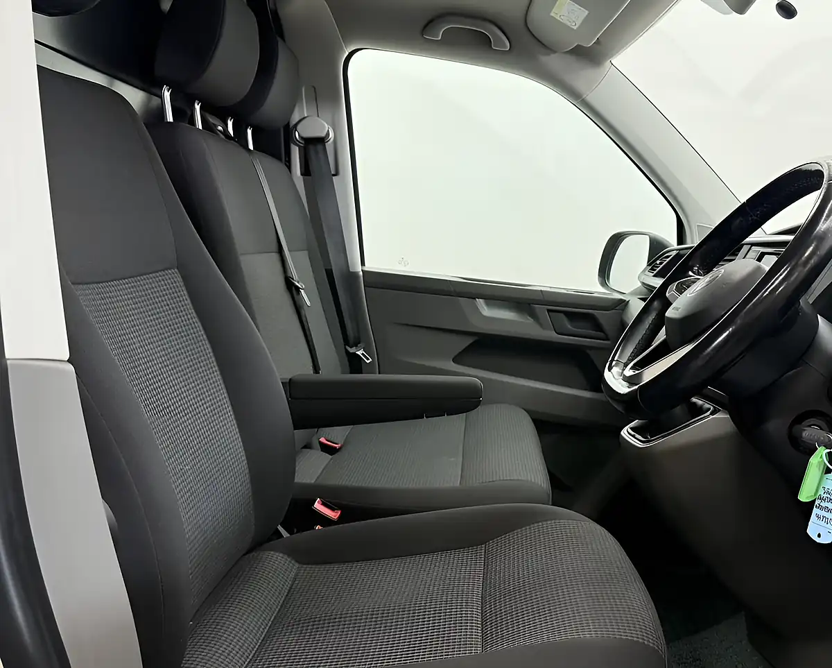Used 2021 Volkswagen Transporter Startline White - Interior and Exterior details 12