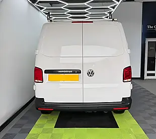 Used 2021 Volkswagen Transporter Startline White - Interior and Exterior details 5