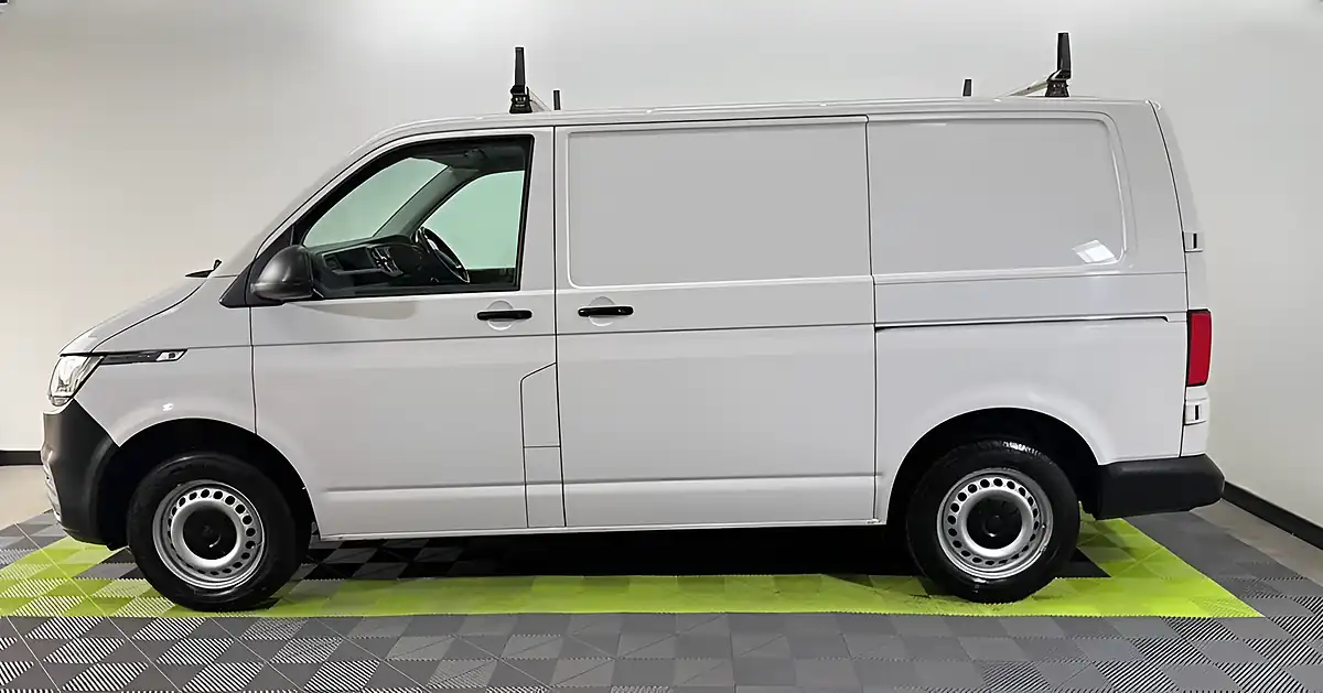 Used 2021 Volkswagen Transporter Startline White - Interior and Exterior details 7