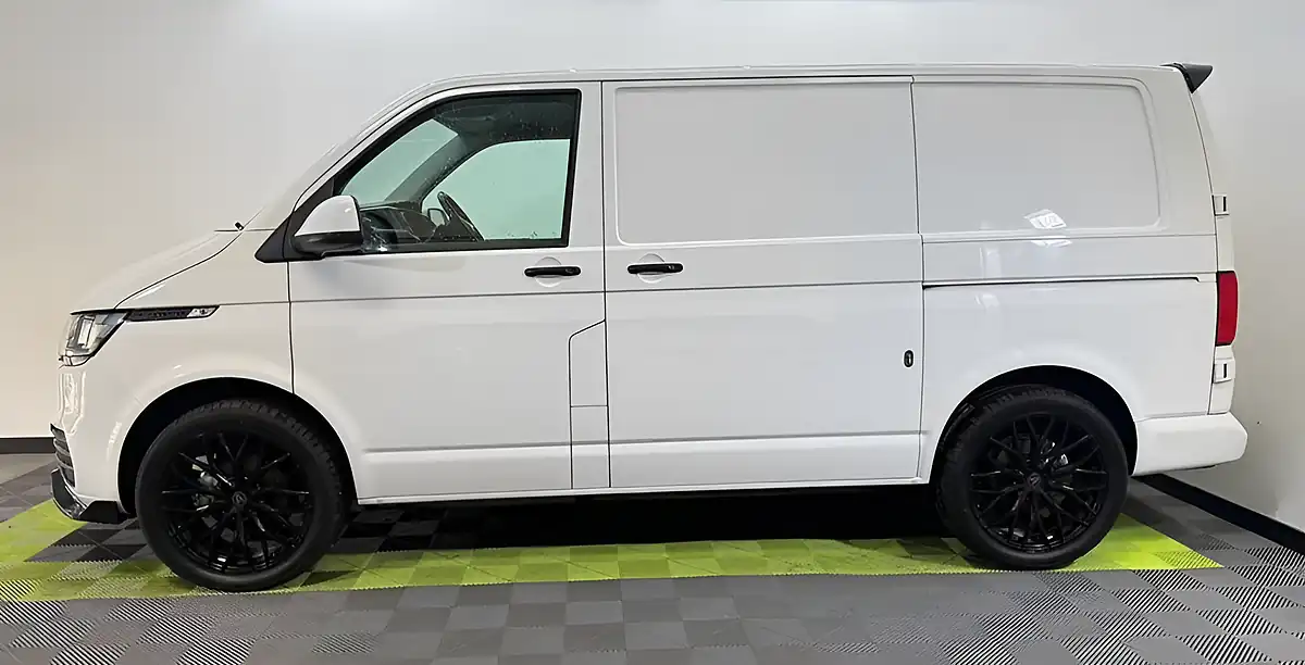 Used 2021 Volkswagen Transporter Startline White - Interior and Exterior details 7