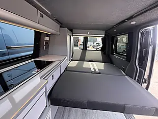 Used 2021 Volkswagen Transporter T28 Camper White & Green - Interior and Exterior details 16