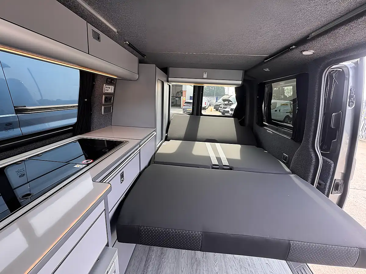 Used 2021 Volkswagen Transporter T28 Camper White & Green - Interior and Exterior details 16