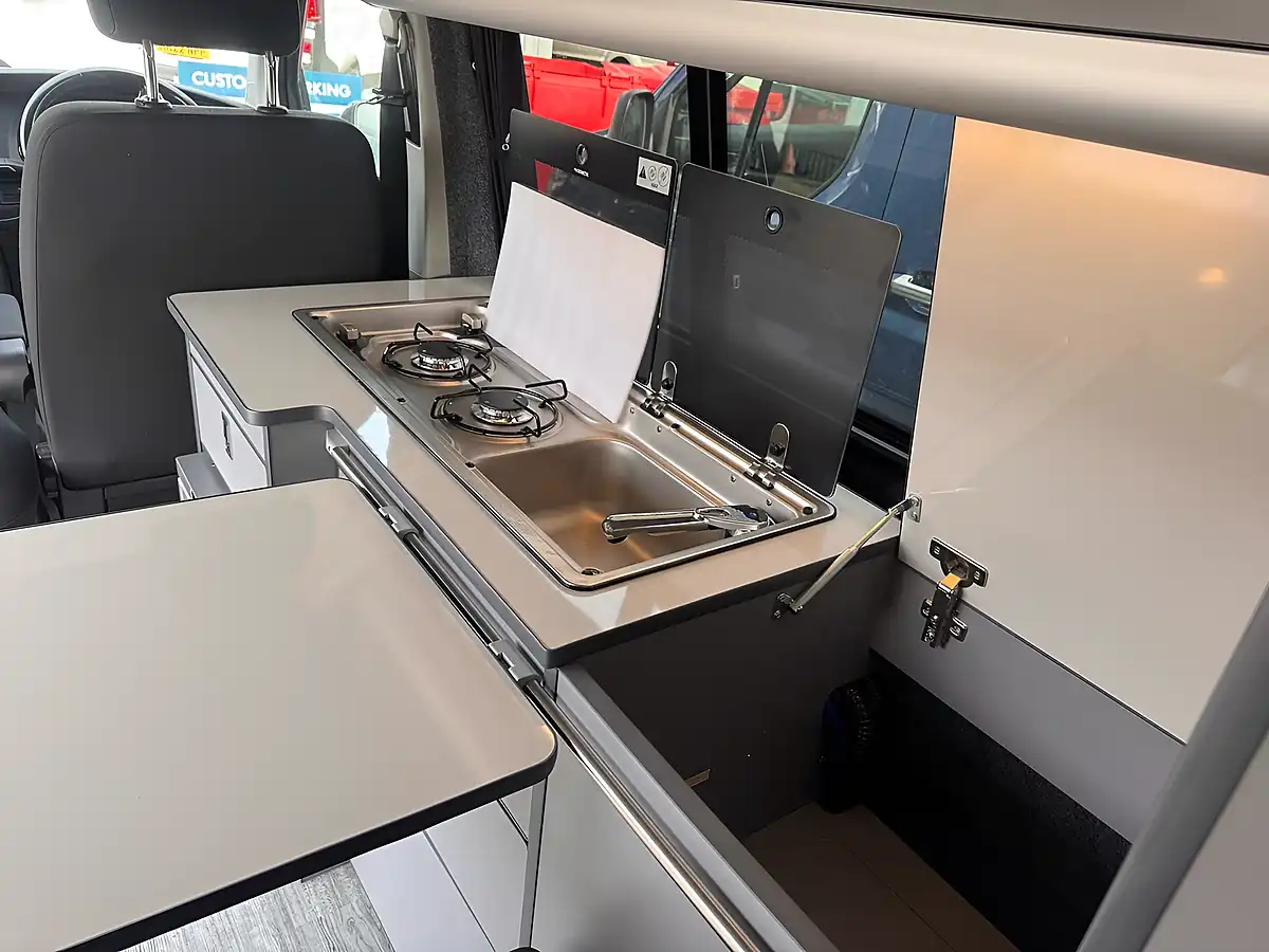 Used 2021 Volkswagen Transporter T28 Camper White & Green - Interior and Exterior details 18