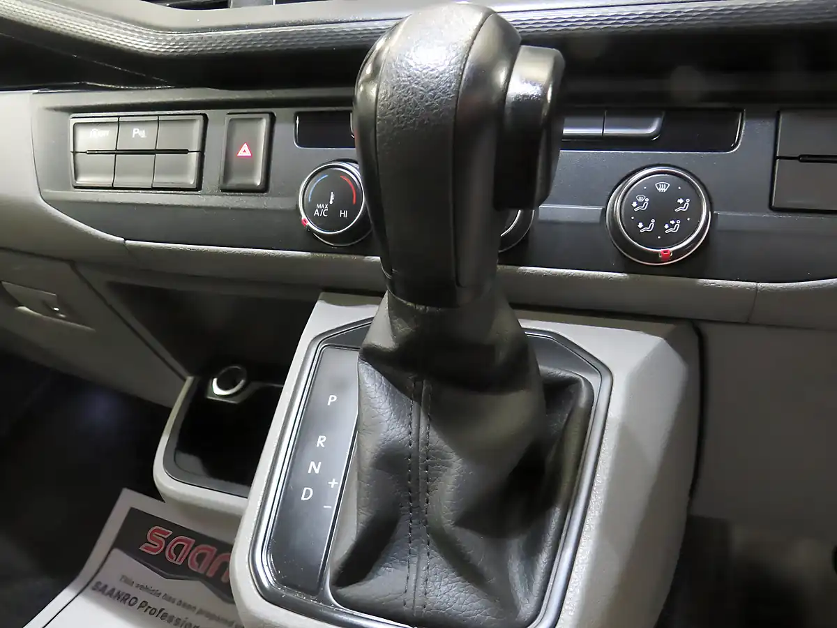Used 2021 Volkswagen Transporter T30 H-Line Silver - Interior and Exterior details 11