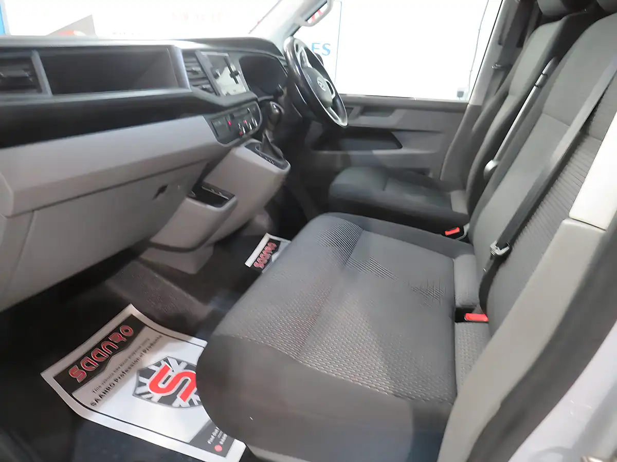 Used 2021 Volkswagen Transporter T30 H-Line Silver - Interior and Exterior details 13
