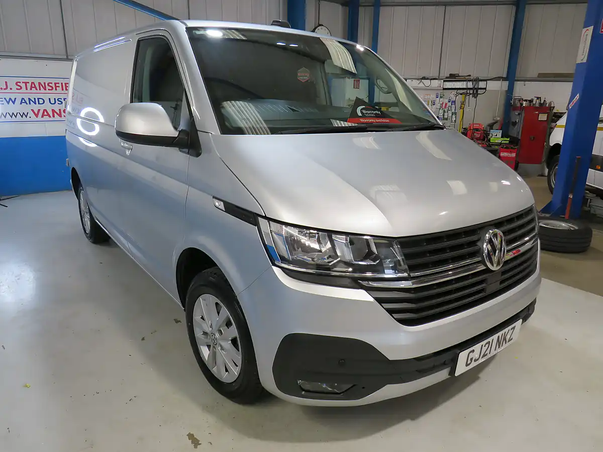 Used 2021 Volkswagen Transporter T30 H-Line Silver - Interior and Exterior details 2