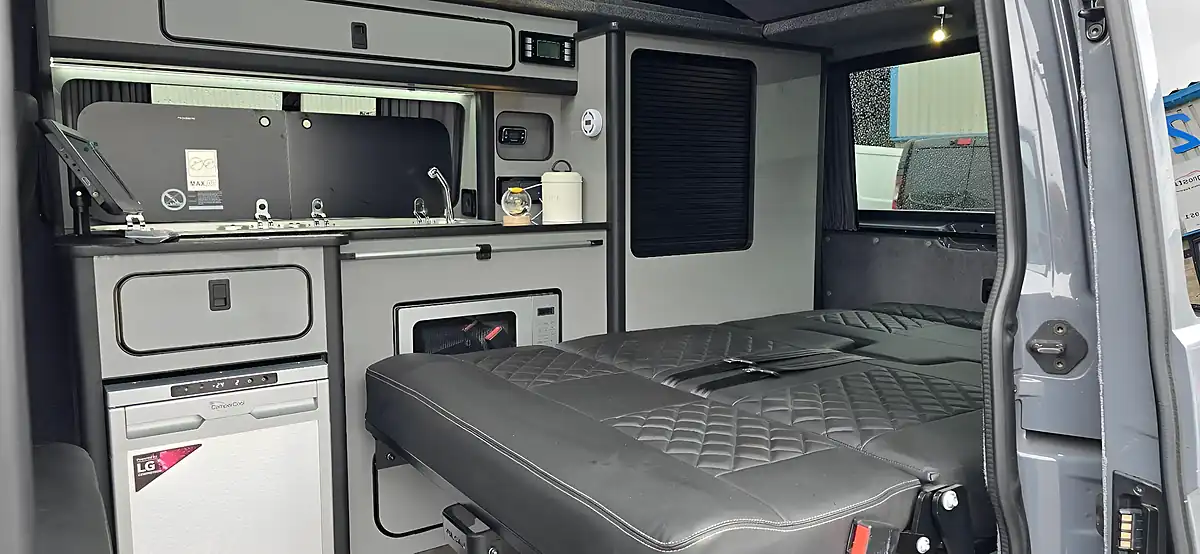 Used 2021 Volkswagen Transporter T30 Highline Grey - Interior and Exterior details 3