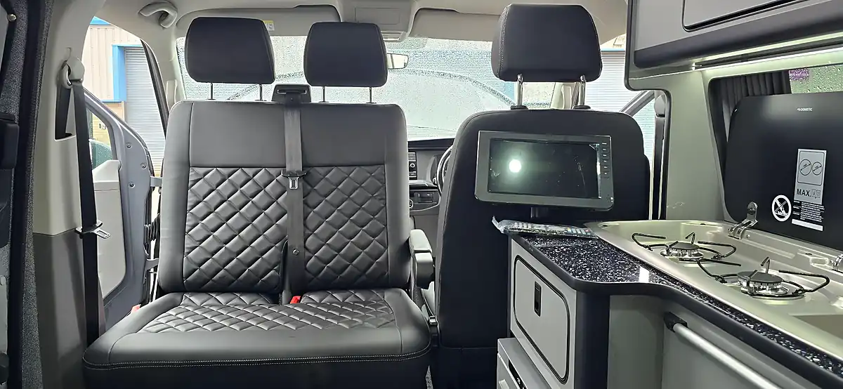 Used 2021 Volkswagen Transporter T30 Highline Grey - Interior and Exterior details 5