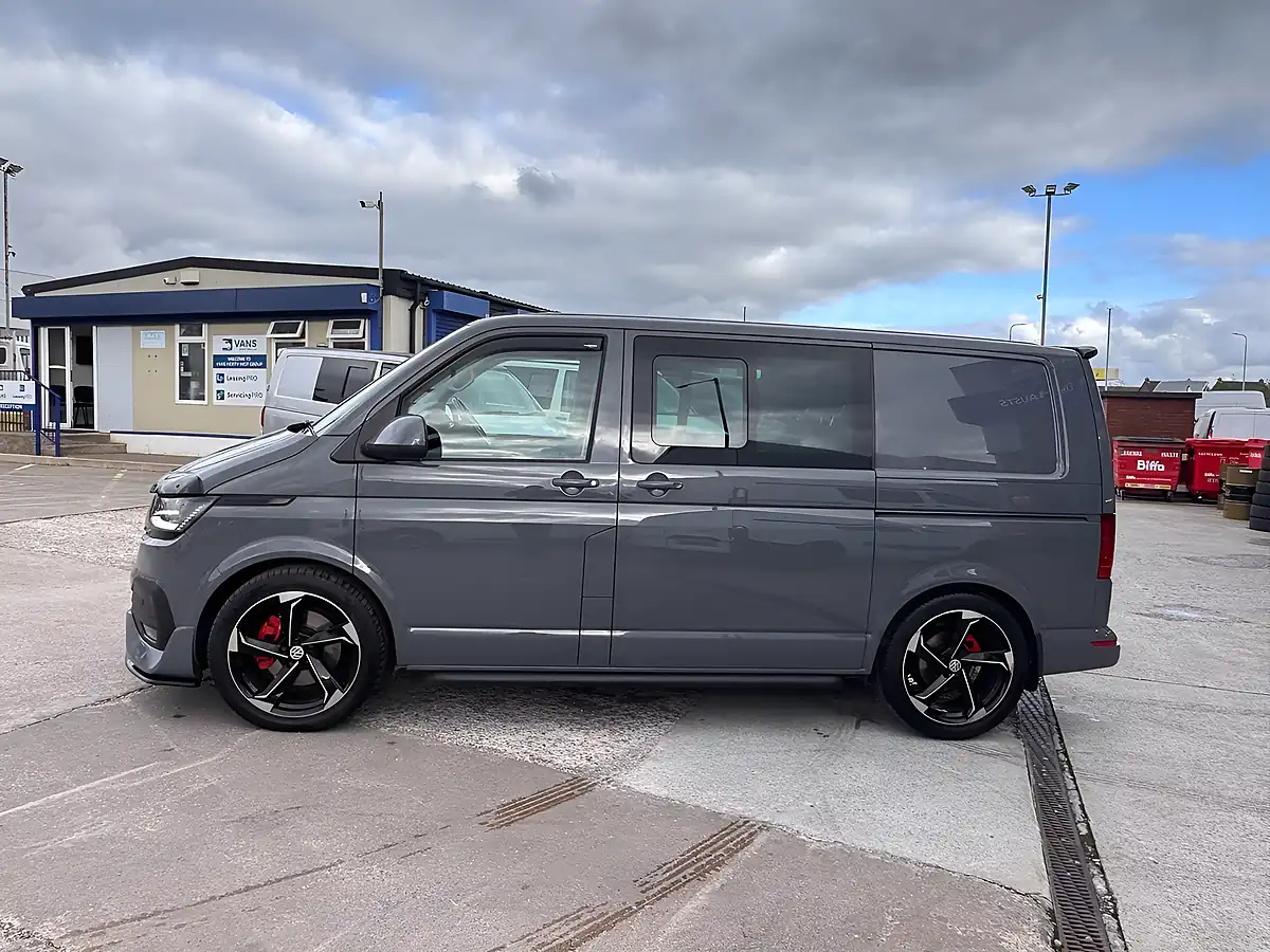 Used 2021 Volkswagen Transporter T32 Highline Grey - Interior and Exterior details 4