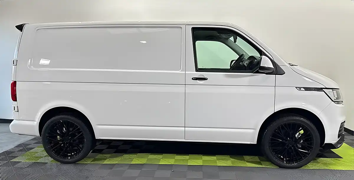 Used 2021 Volkswagen Transporter T32 Startline White - Interior and Exterior details 5