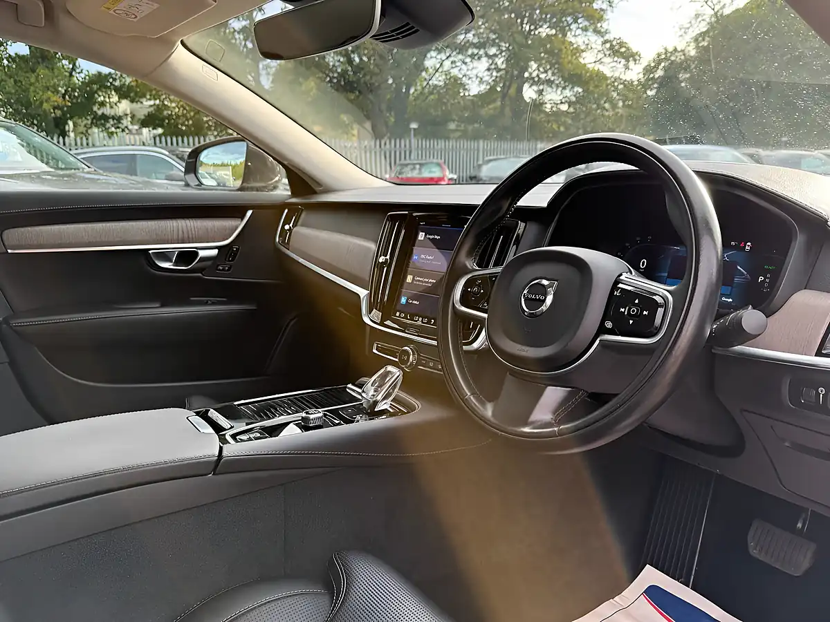 Used 2021 Volvo S90 Inscription Platinum Grey - Interior and Exterior details 17