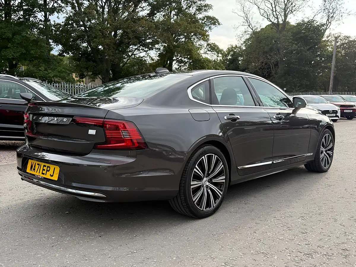Used 2021 Volvo S90 Inscription Platinum Grey - Interior and Exterior details 5