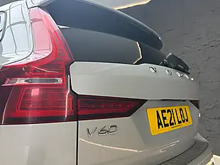 Used 2021 Volvo V60 Cross Country Gold - Interior and Exterior details 18