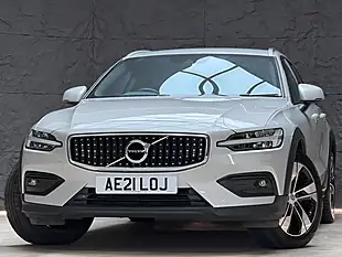 Used 2021 Volvo V60 Cross Country Gold - Interior and Exterior details 2