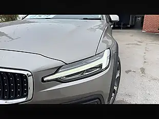 Used 2021 Volvo V60 Cross Country Pebble Grey - Interior and Exterior details 19