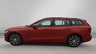 Used 2021 Volvo V60 Momentum Red - Interior and Exterior details 6