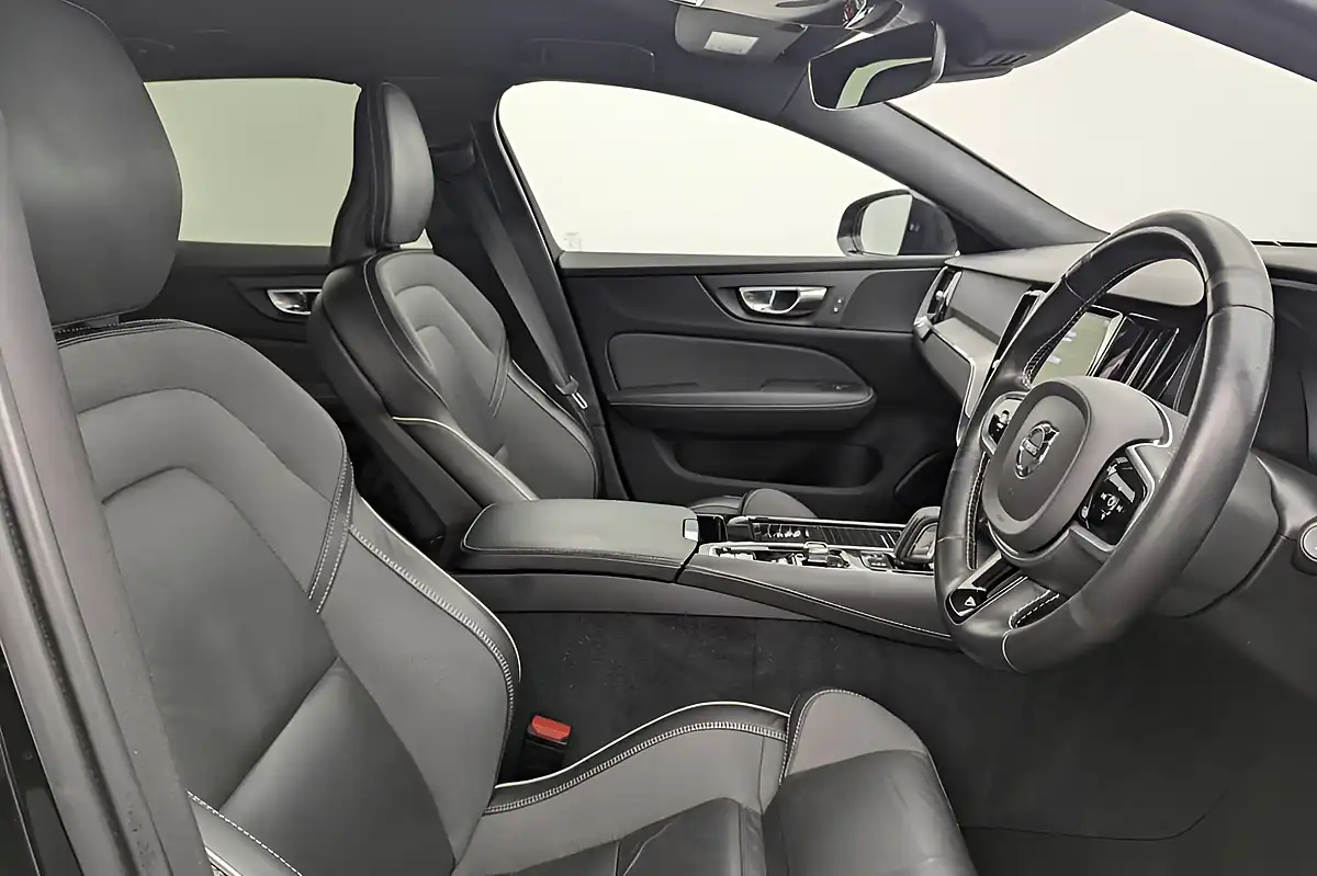 Used 2021 Volvo V60 R-Design Black Stone - Interior and Exterior details 2