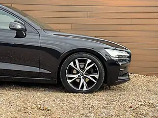 Used 2021 Volvo V60 R-Design Onyx Black - Interior and Exterior details 10