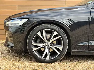 Used 2021 Volvo V60 R-Design Onyx Black - Interior and Exterior details 13