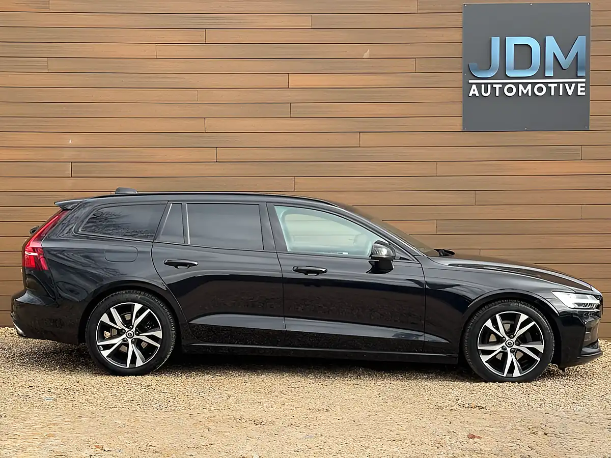 Used 2021 Volvo V60 R-Design Onyx Black - Interior and Exterior details 2