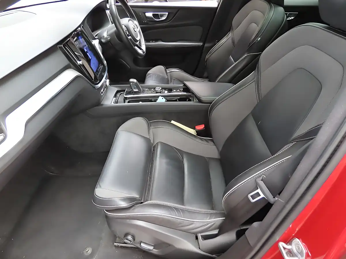 Used 2021 Volvo V60 R-Design Red - Interior and Exterior details 7