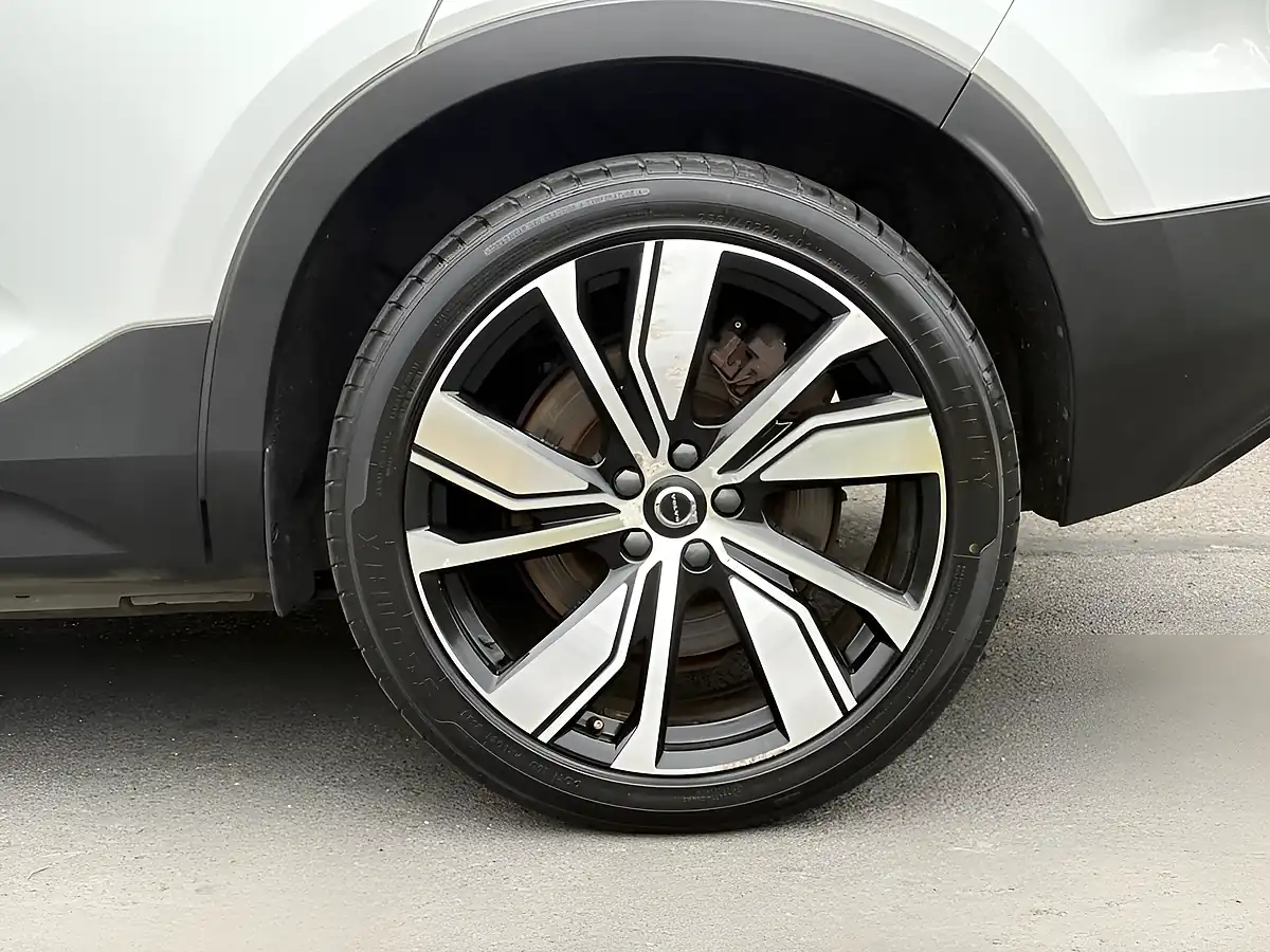 Used 2021 Volvo XC40 First Edition White - Interior and Exterior details 14
