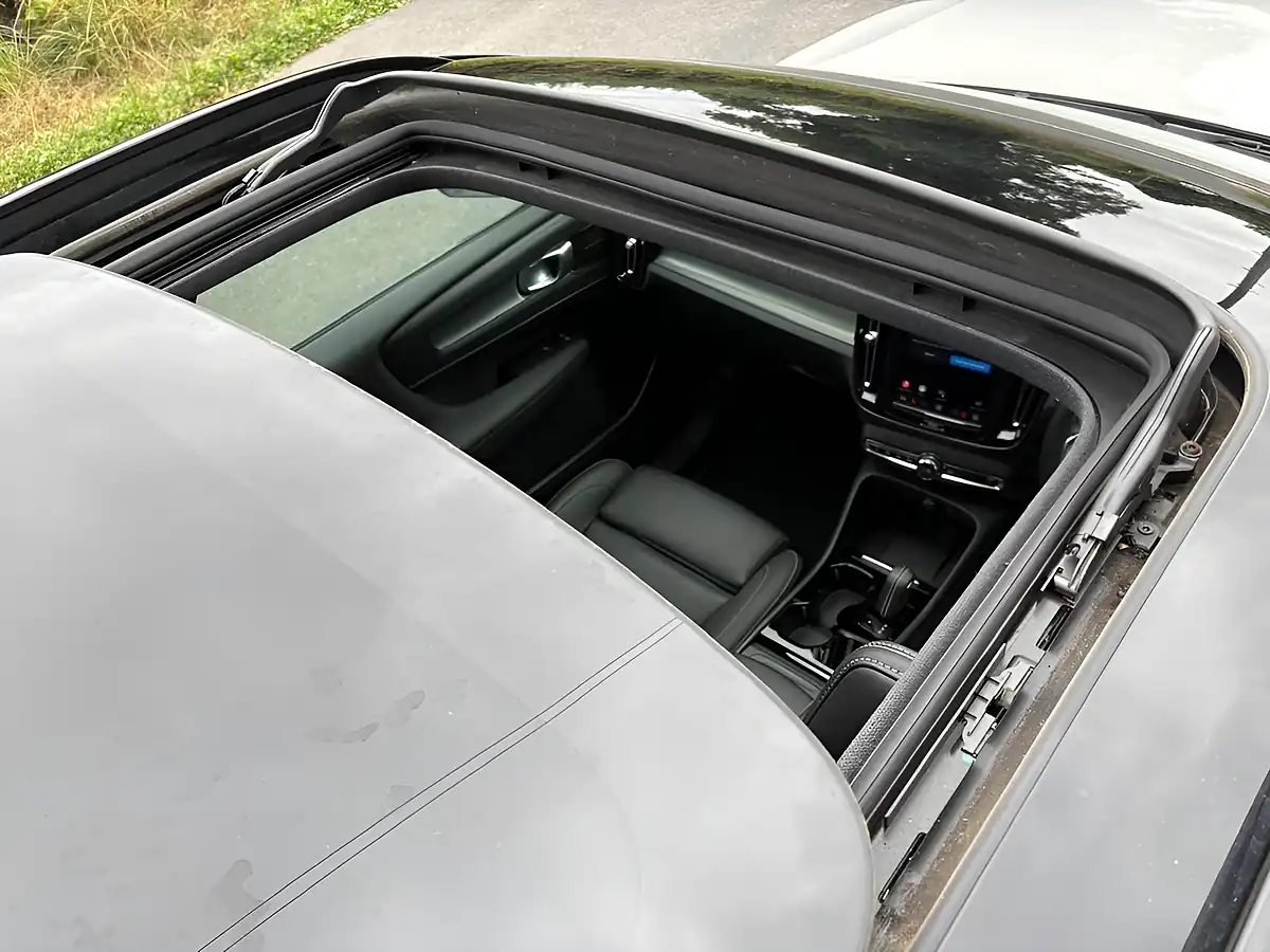 Used 2021 Volvo XC40 First Edition White - Interior and Exterior details 15