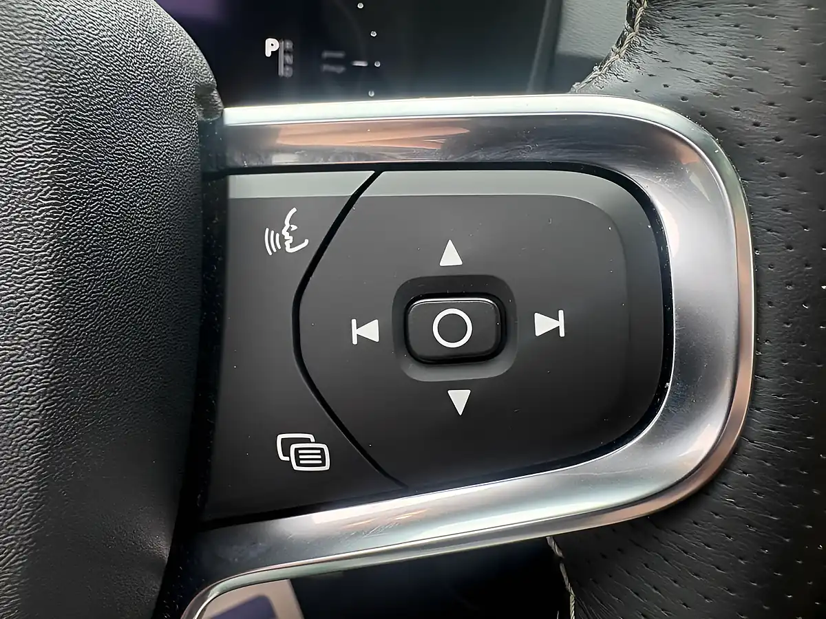 Used 2021 Volvo XC40 First Edition White - Interior and Exterior details 20