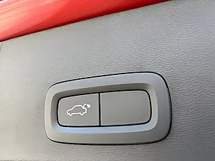 Used 2021 Volvo XC40 Inscription Fusion Red - Interior and Exterior details 15