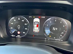 Used 2021 Volvo XC40 Inscription Fusion Red - Interior and Exterior details 17